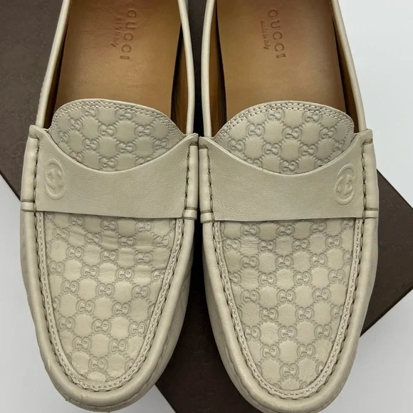 Authentic Gucci Guccissima ivory loafers - Picture 2 of 15